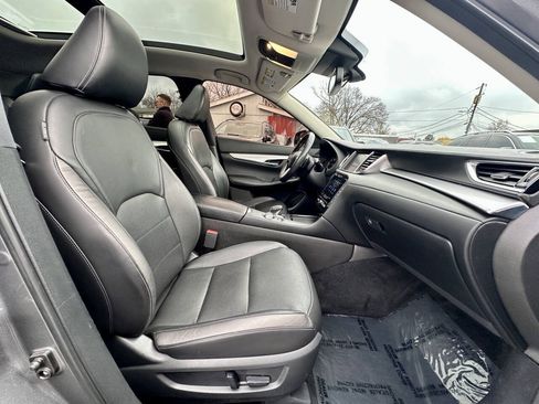 Used 2019 INFINITI QX50 Essential w/ Proactive Package AWD/4WD image 16