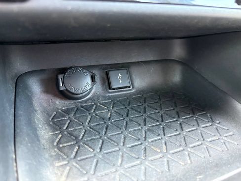 Used 2021 Toyota RAV4 XLE w/ Convenience Package AWD/4WD image 21