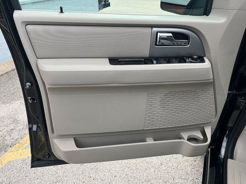 Used 2014 Ford Expedition Limited w/ Equipment Group 301A AWD/4WD image 32