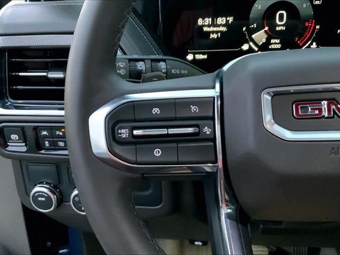 Used 2025 GMC Yukon Elevation RWD image 23