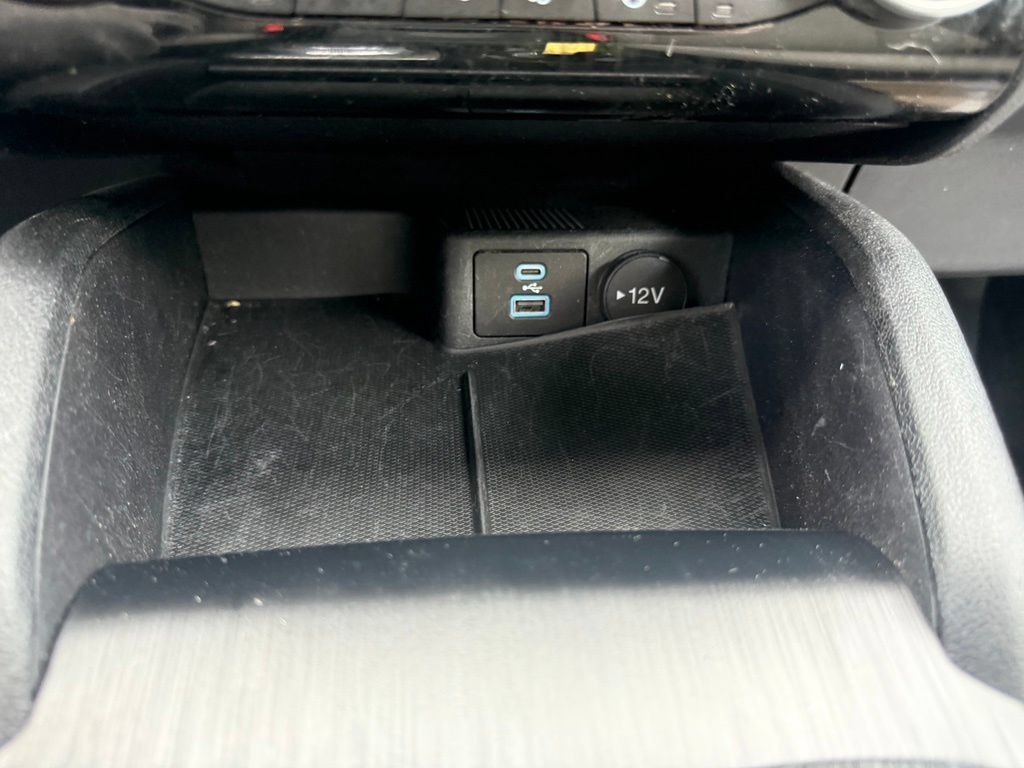 Used 2022 Ford Escape SE w/ Convenience Package FWD image 24