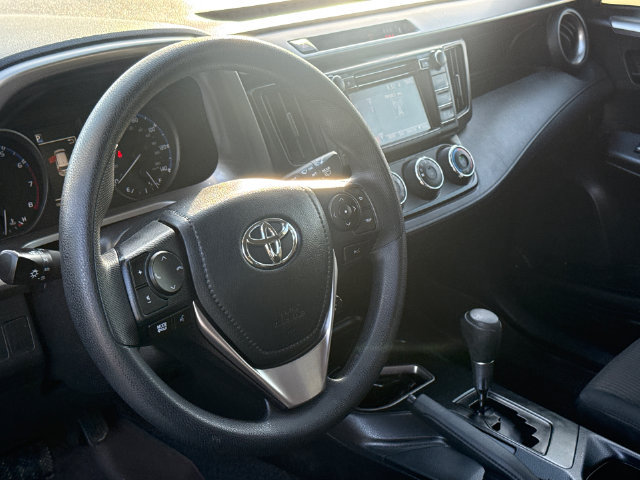Used 2017 Toyota RAV4 LE FWD image 16