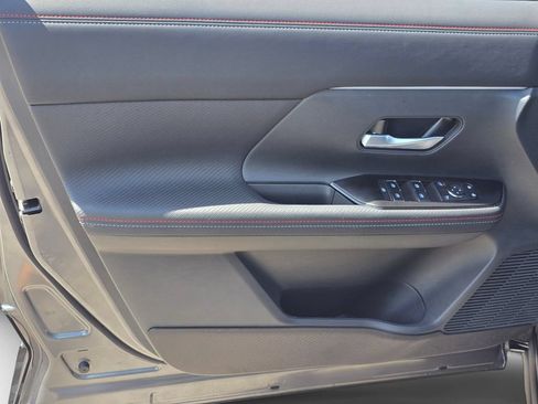 Used 2025 Nissan Kicks SR FWD image 14