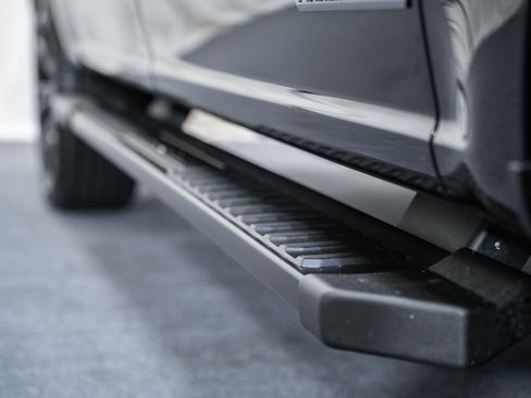 Certified 2025 Ford F150 Lariat w/ Equipment Group 502A High image 17