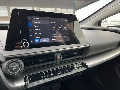 Used 2025 Toyota Prius LE image 21