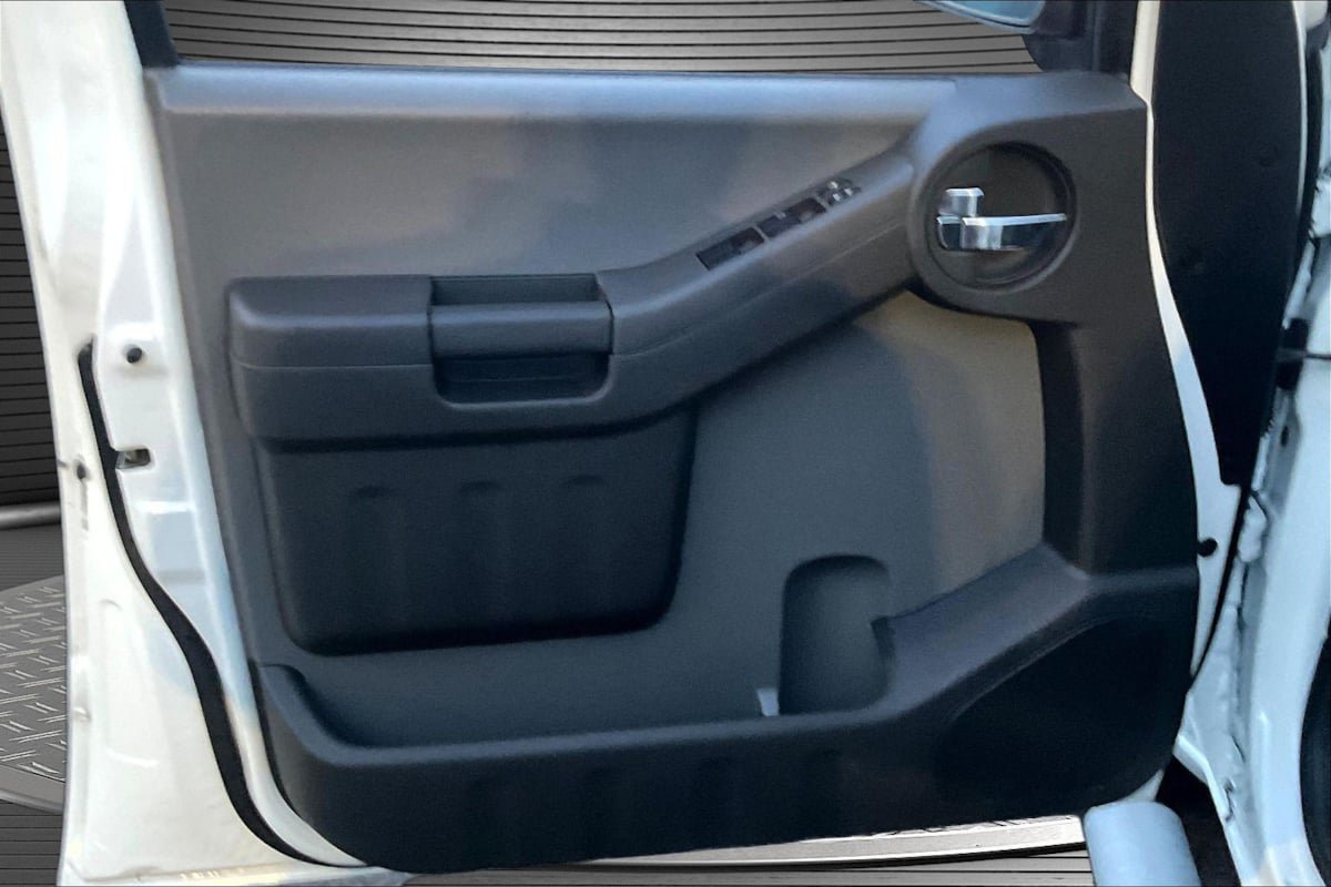 Used 2015 Nissan Xterra S RWD image 19