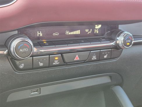 Used 2021 MAZDA MAZDA3 Premium Plus image 20