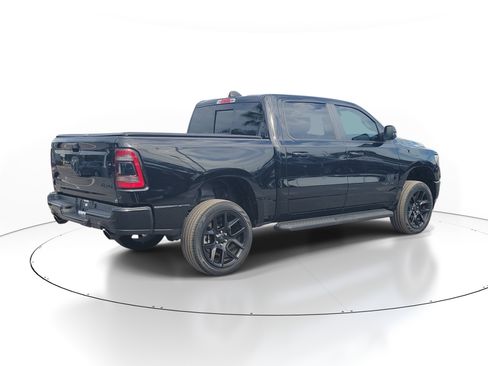 Used 2023 RAM 1500 Laramie AWD/4WD image 5