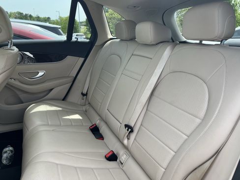 Used 2019 Mercedes-Benz GLC 300 4MATIC image 33
