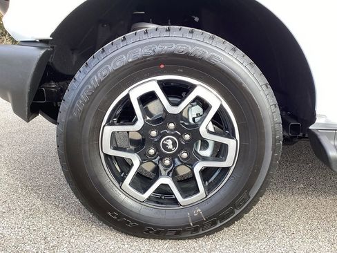 New 2025 Ford Bronco Outer Banks image 19