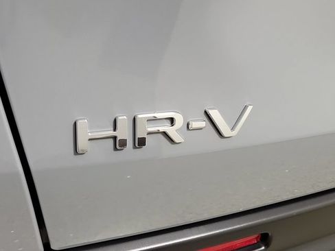 Used 2024 Honda HR-V Sport image 9