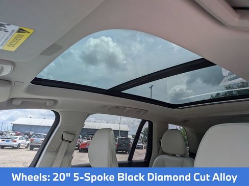 Used 2023 Volvo XC90 B6 Plus AWD/4WD image 18