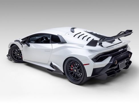 Used 2022 Lamborghini Huracan STO image 94