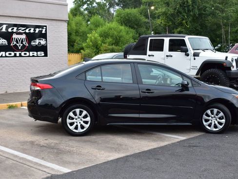 Used 2025 Toyota Corolla LE image 4