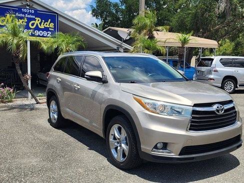 Used 2016 Toyota Highlander Limited FWD image 2