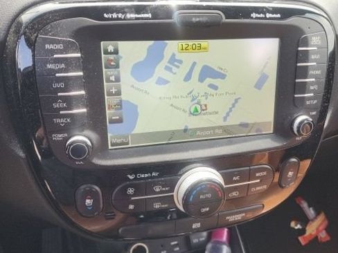 Used 2015 Kia Soul ! w/ Sun & Sound Package FWD image 4