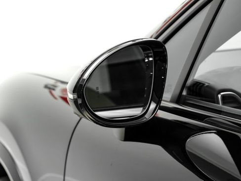 Used 2023 Porsche Cayenne Platinum Edition AWD/4WD image 45