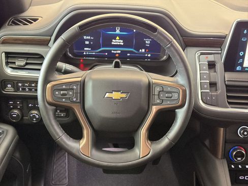 Used 2024 Chevrolet Tahoe High Country w/ Advanced Technology Package AWD/4WD image 17