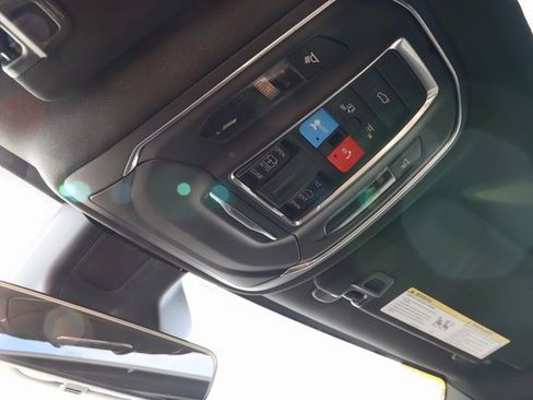 New 2025 Jeep Grand Cherokee L Laredo image 37