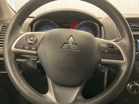Used 2025 Mitsubishi Outlander Sport ES AWD/4WD image 18