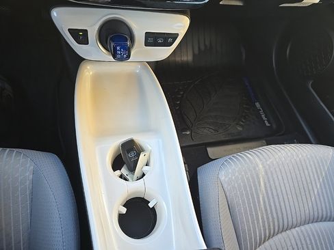 Certified 2018 Toyota Prius Prime Plus image 25