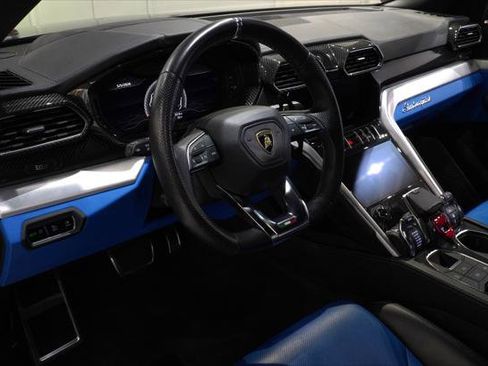 Used 2020 Lamborghini Urus AWD/4WD image 21