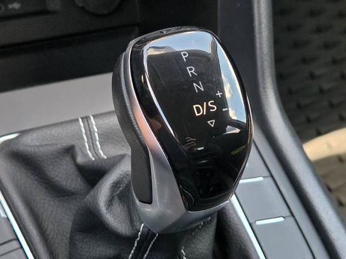 Certified 2022 Volkswagen Taos SE AWD/4WD image 35