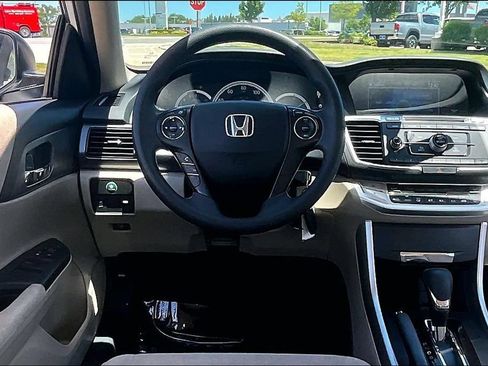 Used 2013 Honda Accord LX image 17
