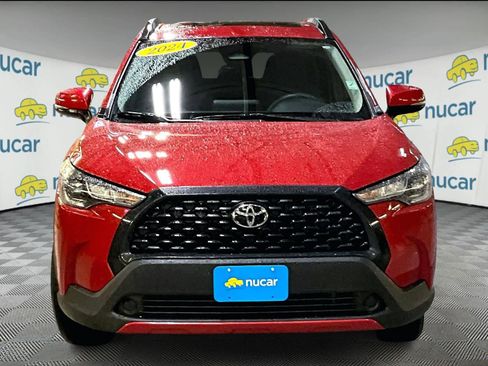 Used 2024 Toyota Corolla Cross LE image 2