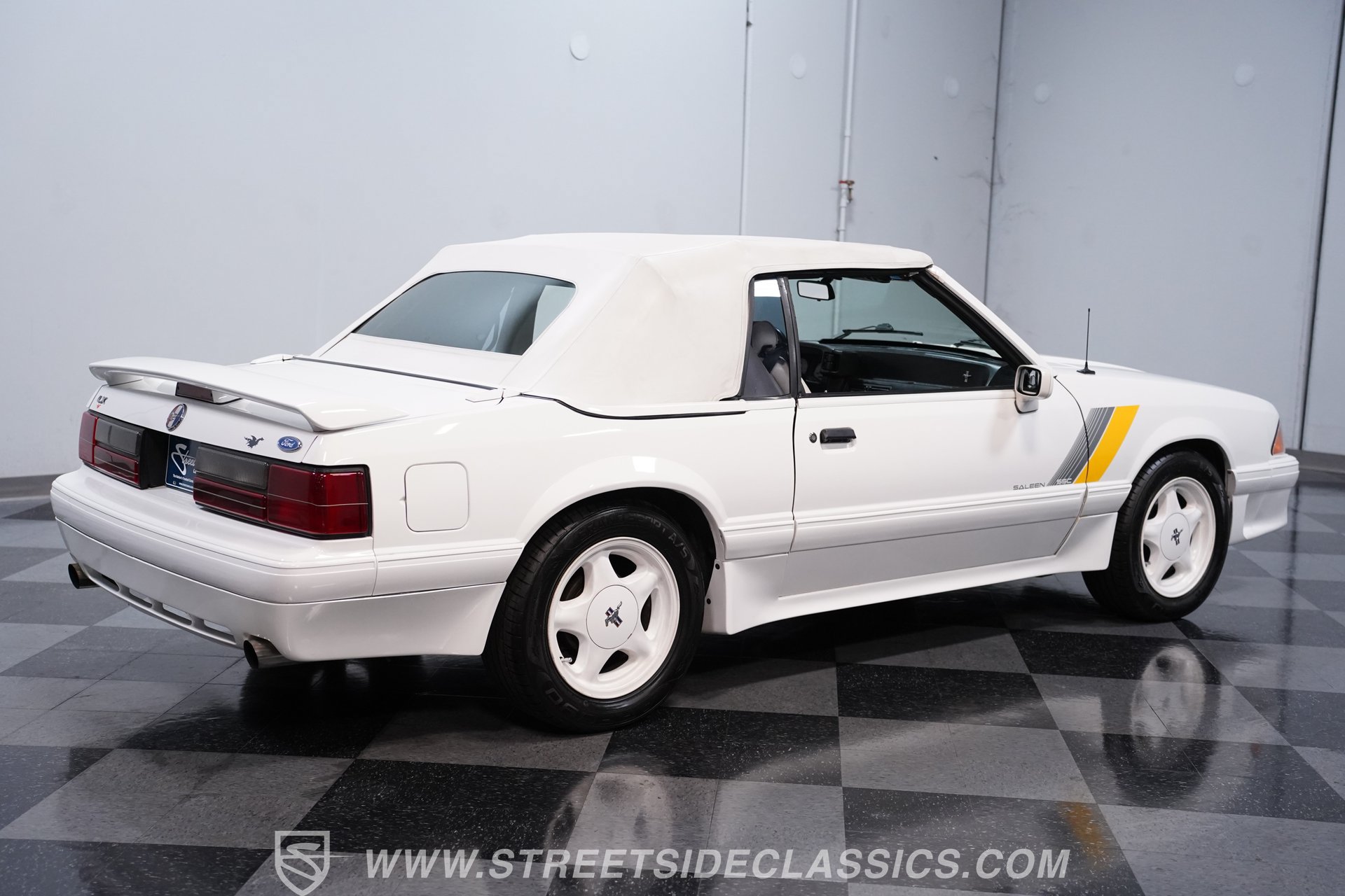 Used 1993 Ford Mustang LX RWD image 11