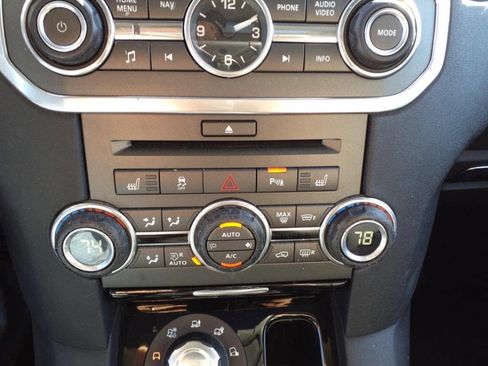 Used 2011 Land Rover LR4 HSE LUX image 23