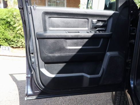 Used 2015 RAM 3500 Tradesman w/ Chrome Appearance Group image 16