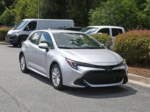 Used 2025 Toyota Corolla SE FWD image 3