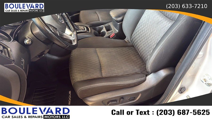 Used 2020 Nissan Rogue SV w/ Sun & Sound Touring Package AWD/4WD image 29