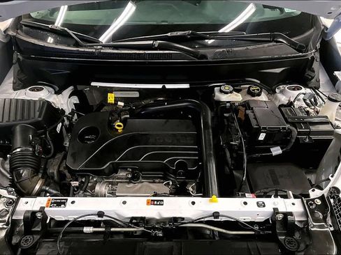 Used 2024 GMC Terrain SLE FWD image 9