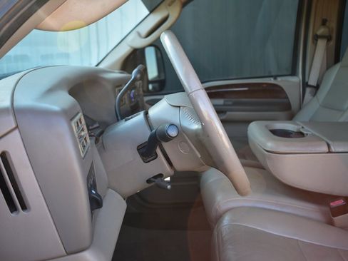 Used 2004 Ford F350 Lariat image 33