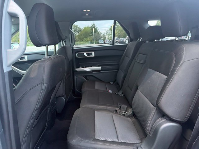 Used 2023 Ford Explorer XLT AWD/4WD image 18