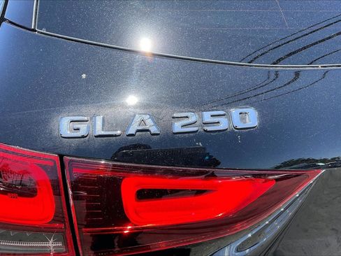 Used 2021 Mercedes-Benz GLA 250 image 8