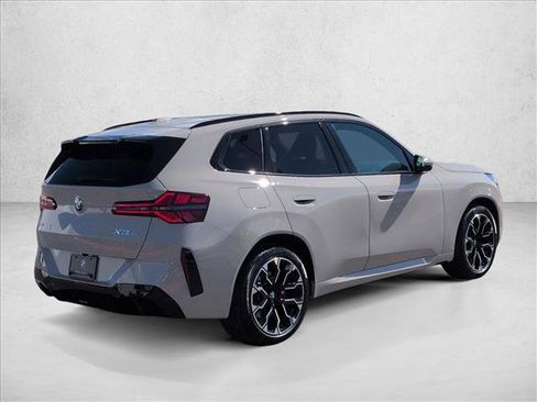 Used 2025 BMW X3 xDrive30i w/ Premium Package image 5