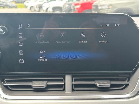 Certified 2025 Chevrolet Trax LT FWD image 20