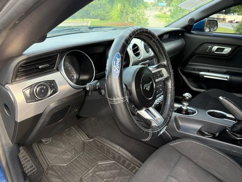 Used 2022 Ford Mustang GT RWD image 22
