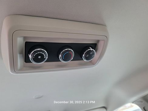 Used 2020 Dodge Grand Caravan SE image 15