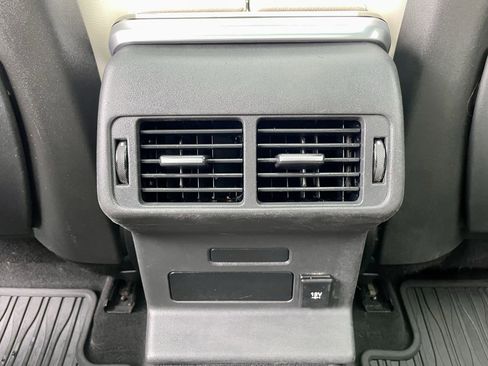 Used 2020 Land Rover Range Rover Velar S image 26