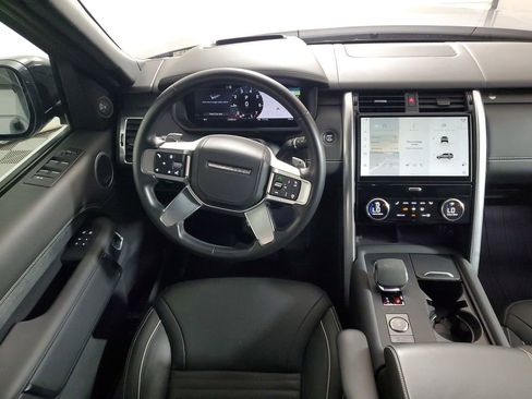 Used 2023 Land Rover Discovery Metropolitan Edition AWD/4WD image 15