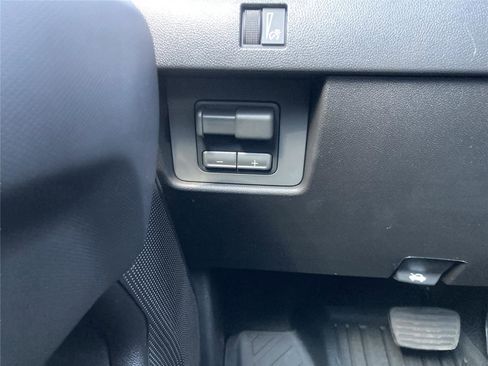 New 2026 GMC Canyon Elevation w/ Convenience Package image 27