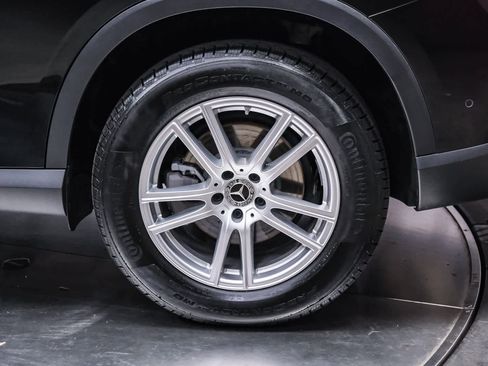 Certified 2025 Mercedes-Benz GLC 300 image 9