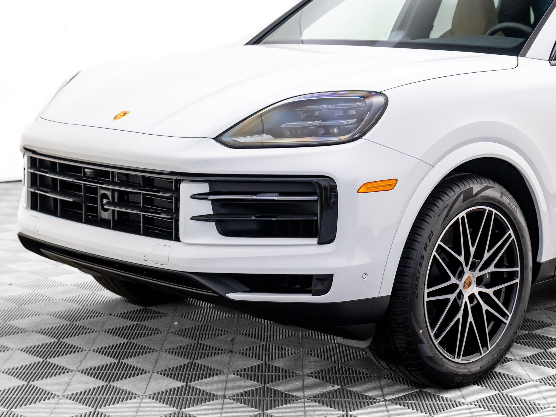 Certified 2026 Porsche Cayenne AWD/4WD image 37