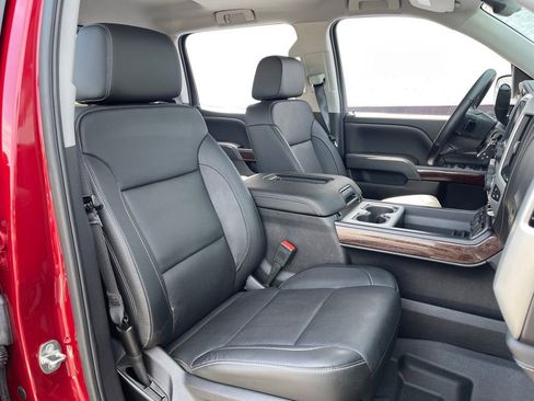 Used 2018 GMC Sierra 1500 SLT AWD/4WD image 32