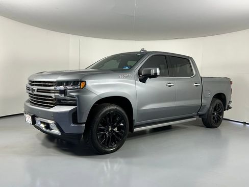Used 2020 Chevrolet Silverado 1500 High Country image 3