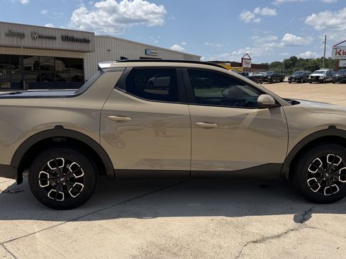 Used 2023 Hyundai Santa Cruz SEL Premium AWD/4WD image 11